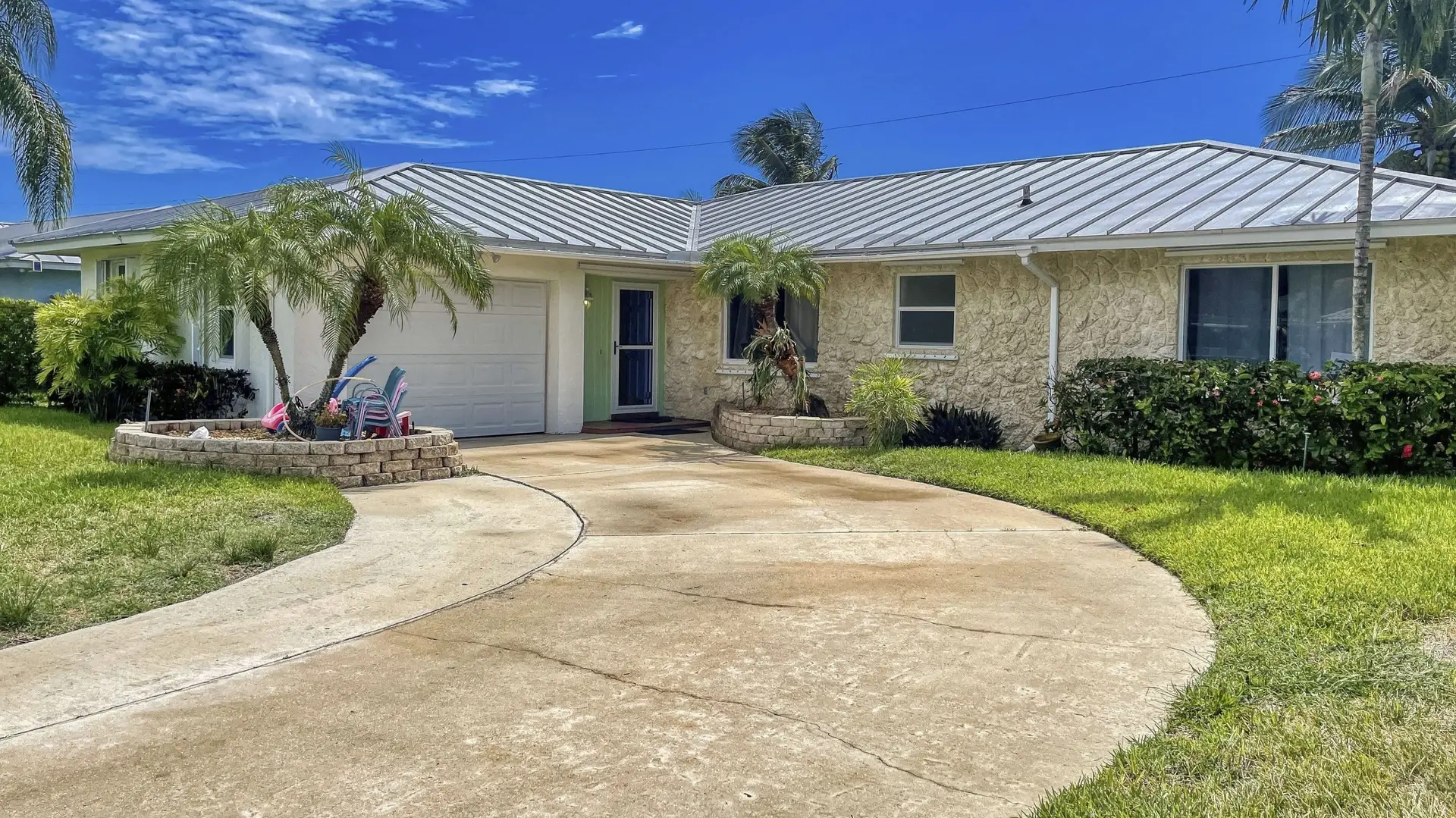 VSP Softwash Concrete Driveway After 0722-min