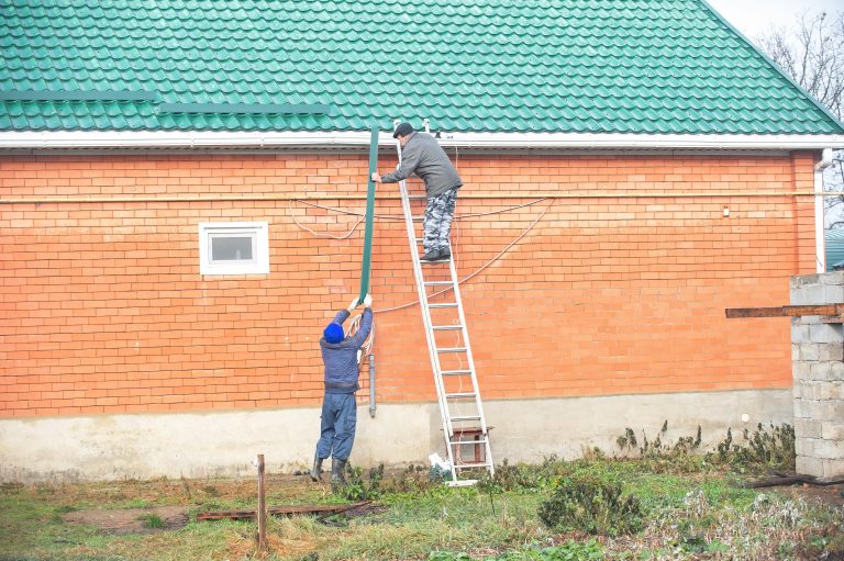 the-family-prepares-the-house-for-winter-the-men-2025-01-08-23-25-17-utc-min