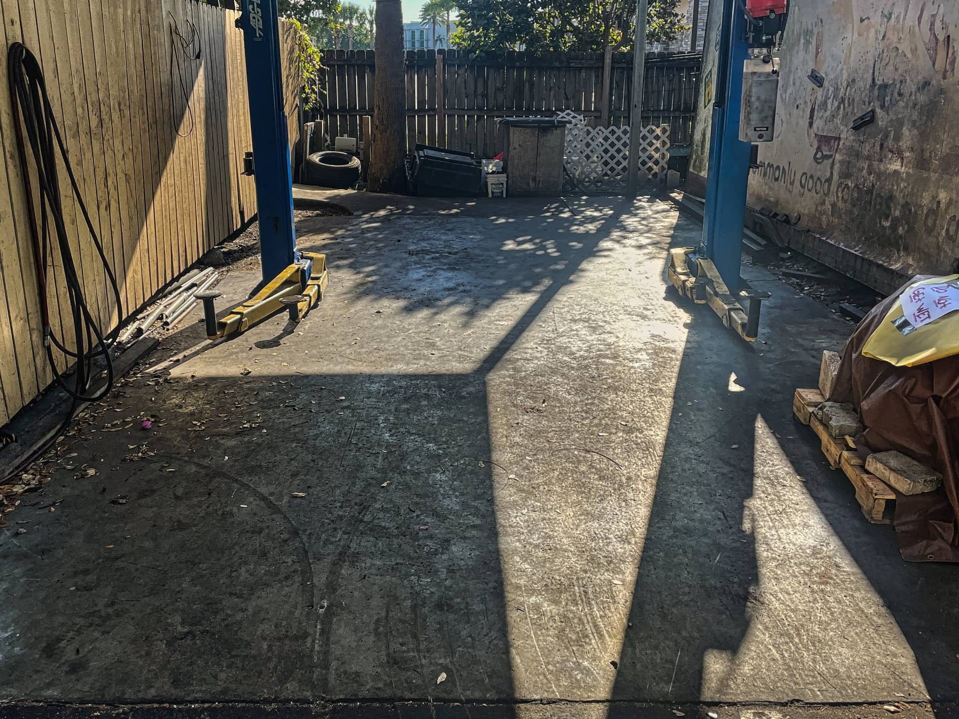 VSP Softwash Garage Concrete Grease_1a-min